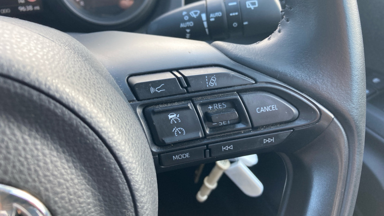 Toyota Yaris 1.5 Hybrid Design 5dr CVT Hybrid Hatchback